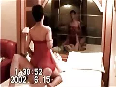 Kore MILF koca beyaz erkek arkadaşıyla aldatan