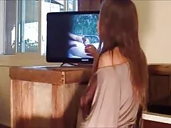 Karısı online bakmayı seviyor