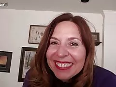 Kendisi ile oynamaya yaramaz Amerikalı anne